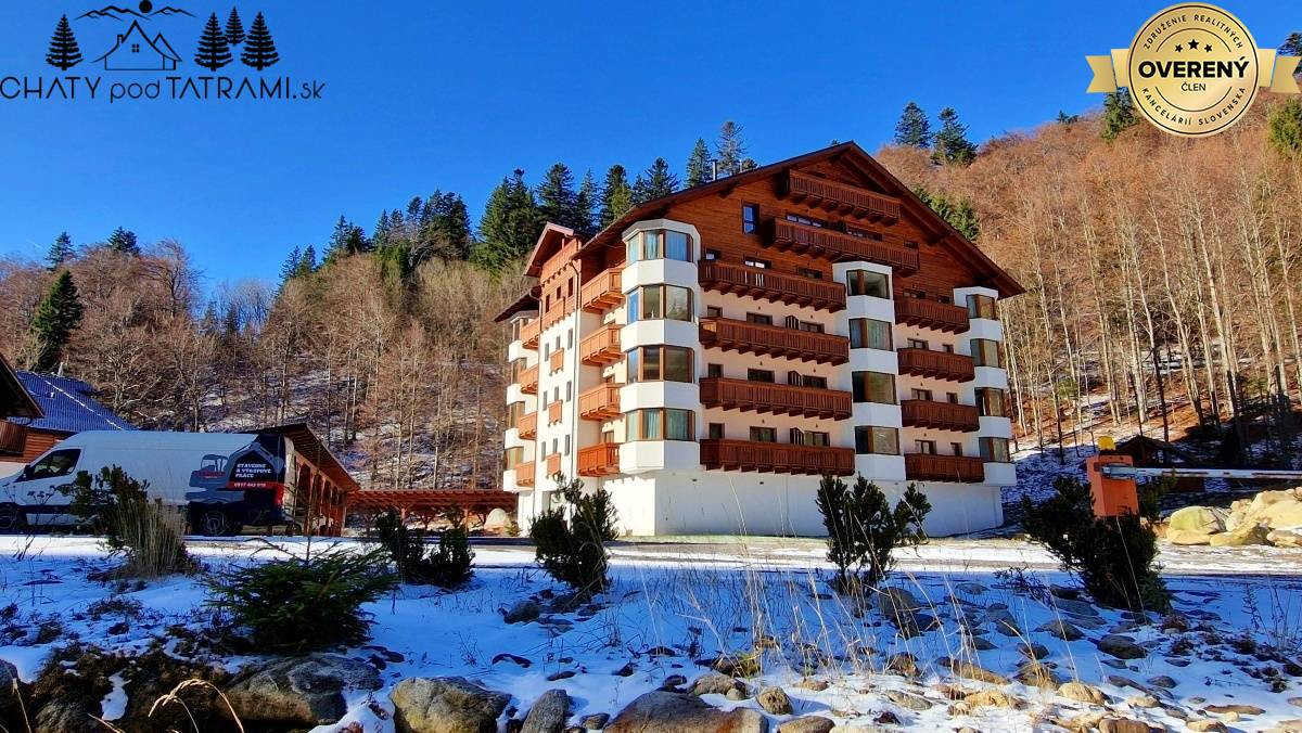 Priestranný byt s garážou Rezidencia Romantika Trangoška 