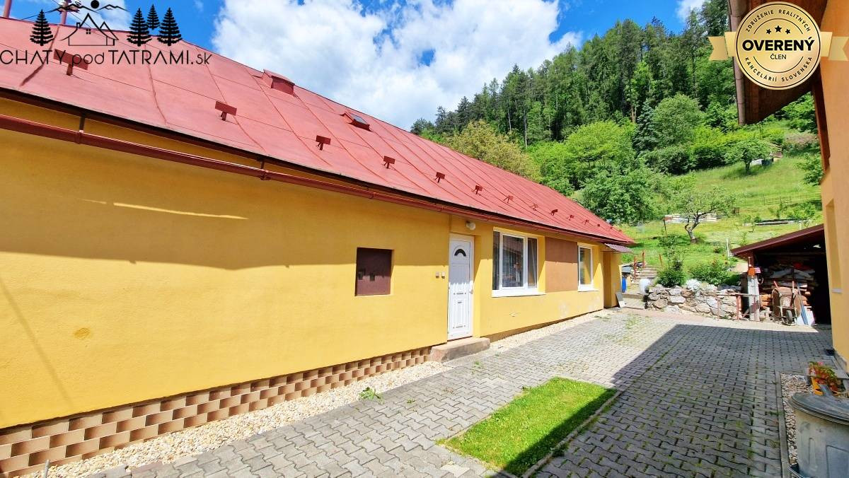Útulný 3i domček na slnečnom pozemku Nízke Tatry