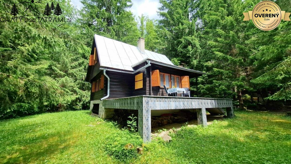 4i chata v lese pri potôčiku Krpáčovo Nízke Tatry