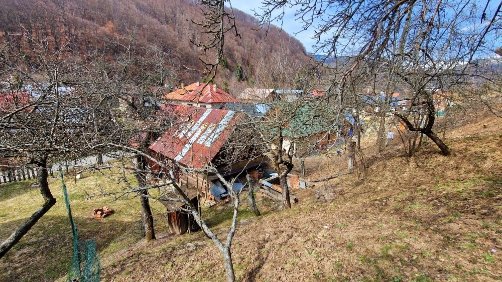 Stavebný pozemok na pokojnom mieste Mýto Nízke Tatry