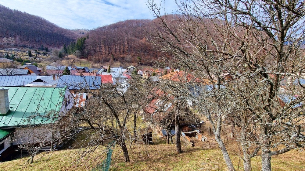 Stavebný pozemok na pokojnom mieste Mýto Nízke Tatry
