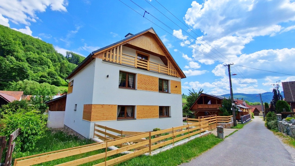 ZĽAVA Dom pre veľké skupiny, ktorý zarába Mýto – Nízke Tatry