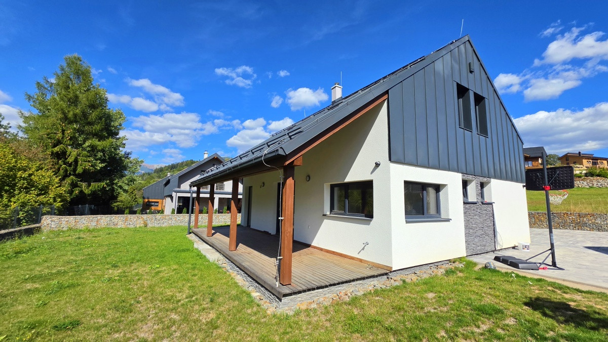 Moderná novostavba pod Chopkom - Nízke Tatry
