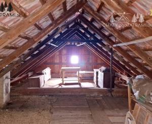 Chalúpka, polosamota, 1,9 ha pozemok, výhľad na Nízke Tatry 