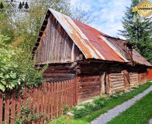 Pozemok s budovou na pokojnom mieste Mýto Nízke Tatry