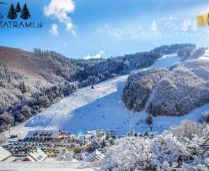 Pozemok s budovou na pokojnom mieste Mýto Nízke Tatry