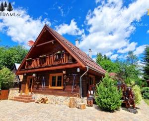 Dvojapartmánová štýlová drevenica Mýto... Nízke Tatry