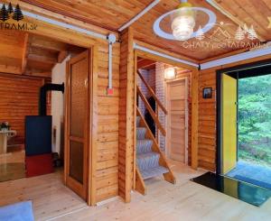 4i chata v lese pri potôčiku Krpáčovo Nízke Tatry