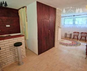 4i chata v lese pri potôčiku Krpáčovo Nízke Tatry