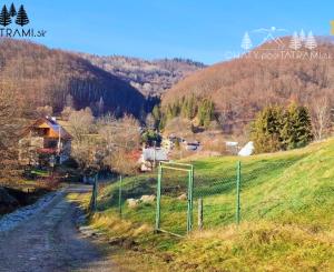 Stavebný pozemok s projektom na apartmánový dom Mýto Nízke Tatry