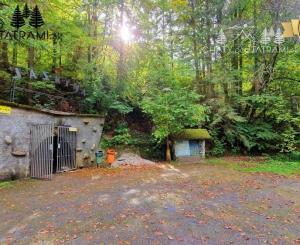 Pozemok pri vchode do jaskyne Bystrá Nízke Tatry