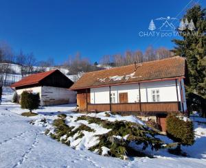 Chalúpka, polosamota, 1,9 ha pozemok, výhľad na Nízke Tatry 
