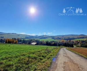Slnečný pozemok s výhľadom na Nízke Tatry – Brezno