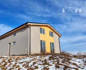 Únik z mesta, kde sa moderná architektúra stretáva s divokou prírodou?