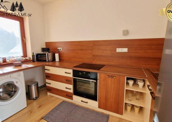 Priestranný byt s garážou Rezidencia Romantika Trangoška 