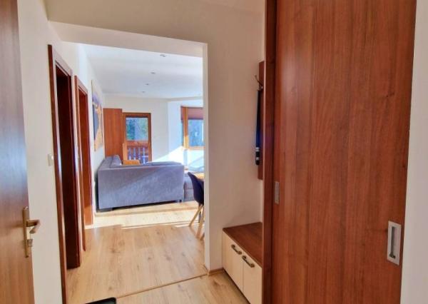 Priestranný byt s garážou Rezidencia Romantika Trangoška 