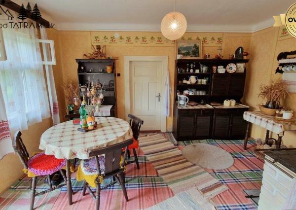 Chalúpka, polosamota, 1,9 ha pozemok, výhľad na Nízke Tatry 