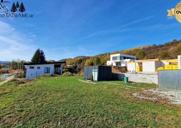 Stavebný pozemok s IS v TOP lokalite Kasárne Brezno