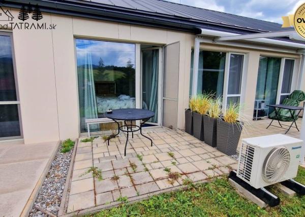 2i apartmán v rekreačnom komplexe s bazénom Nízke Tatry