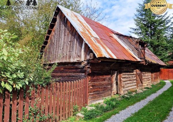 Pozemok s budovou na pokojnom mieste Mýto Nízke Tatry