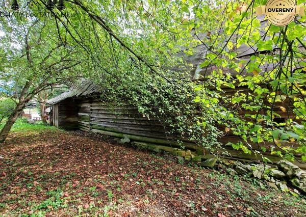 Pozemok s budovou na pokojnom mieste Mýto Nízke Tatry