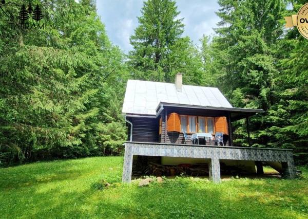 4i chata v lese pri potôčiku Krpáčovo Nízke Tatry