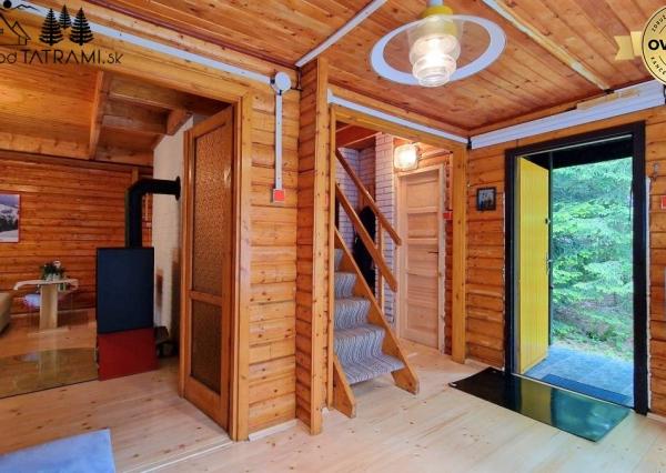 4i chata v lese pri potôčiku Krpáčovo Nízke Tatry