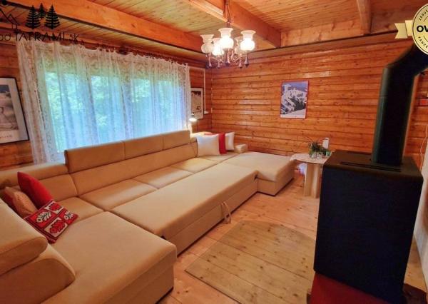 4i chata v lese pri potôčiku Krpáčovo Nízke Tatry