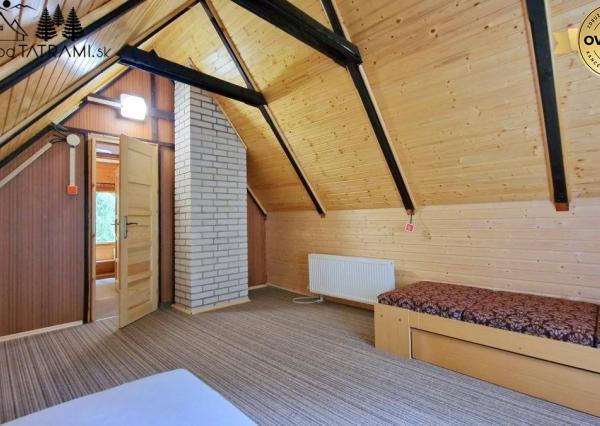 4i chata v lese pri potôčiku Krpáčovo Nízke Tatry