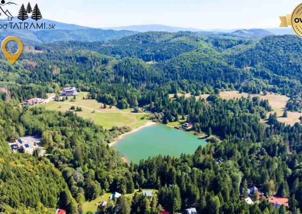 4i chata v lese pri potôčiku Krpáčovo Nízke Tatry