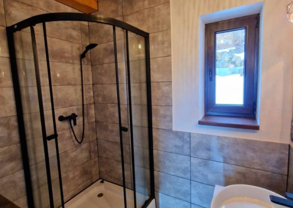 Nové chaty v lese Krpáčovo Nízke Tatry