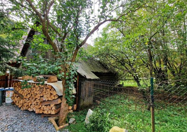 Pozemok s budovou na pokojnom mieste Mýto Nízke Tatry