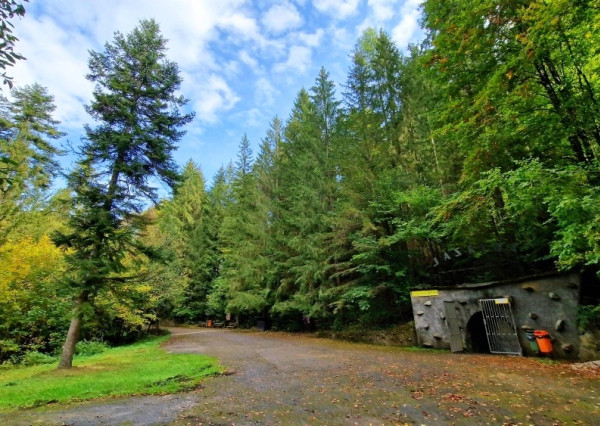 Pozemok pri vchode do jaskyne Bystrá Nízke Tatry