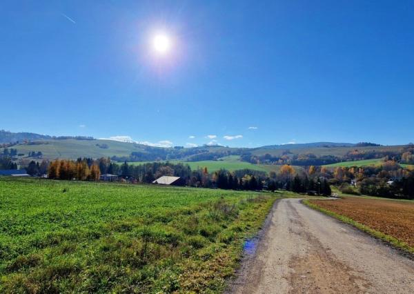 Slnečný pozemok s výhľadom na Nízke Tatry – Brezno