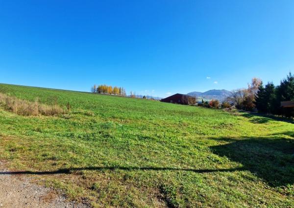 Slnečný pozemok s výhľadom na Nízke Tatry – Brezno