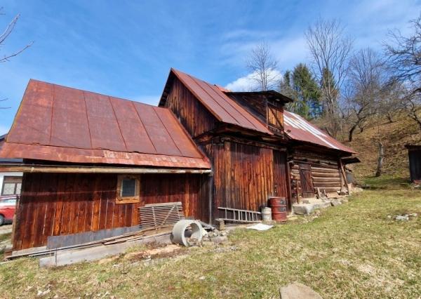 Stavebný pozemok na pokojnom mieste Mýto Nízke Tatry