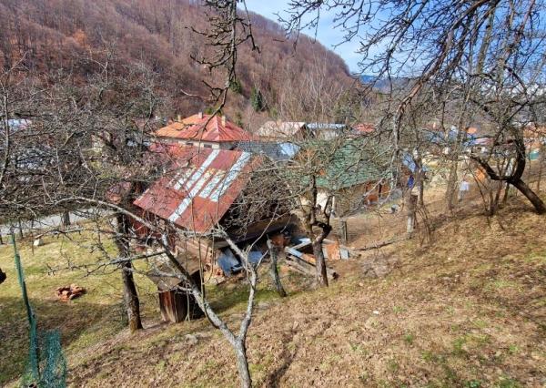 Stavebný pozemok na pokojnom mieste Mýto Nízke Tatry