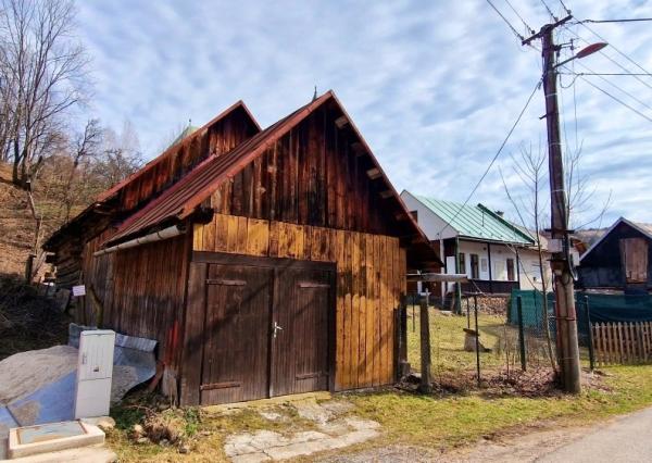 Stavebný pozemok na pokojnom mieste Mýto Nízke Tatry