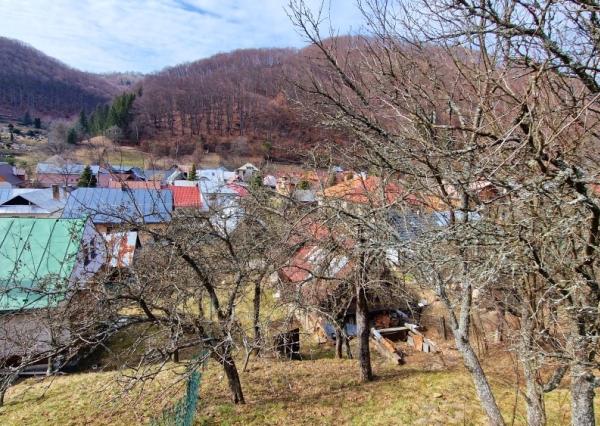 Stavebný pozemok na pokojnom mieste Mýto Nízke Tatry