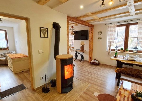 ZĽAVA Dom pre veľké skupiny, ktorý zarába Mýto – Nízke Tatry