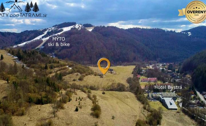 Rezervované Stavebný pozemok pod Chopkom Nízke Tatry - fotografia 1