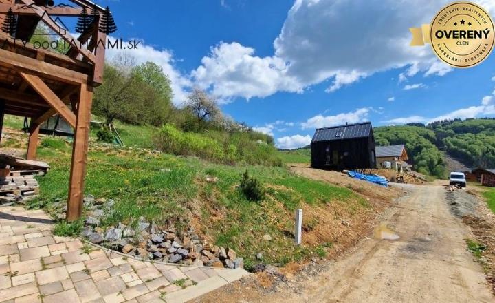 Rezervované Stavebný pozemok pod Chopkom Nízke Tatry - fotografia 5