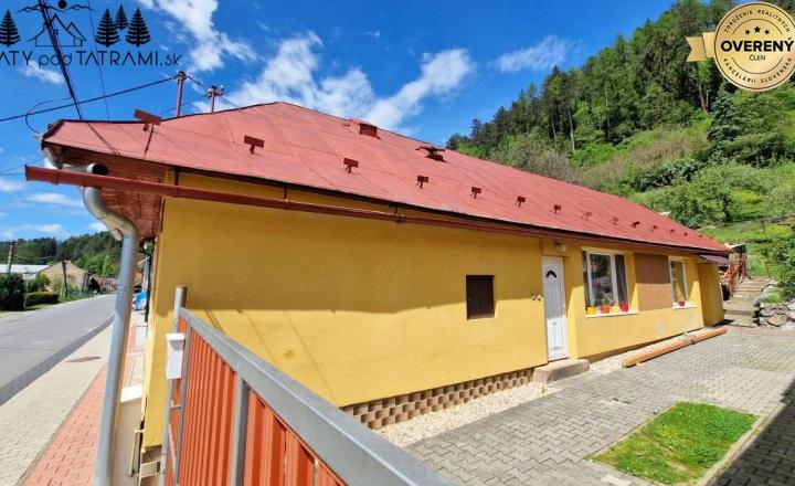 Útulný 3i domček na slnečnom pozemku Nízke Tatry - fotografia 3