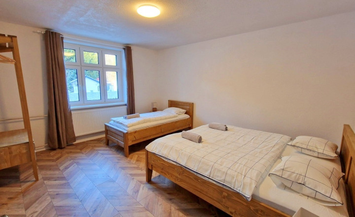 4‑izbový dom po kompletnej rekonštrukcii Bystrá Nízke Tatry - fotografia 12