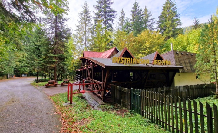 Pozemok pri vchode do jaskyne Bystrá Nízke Tatry - fotografia 6