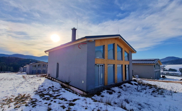 Únik z mesta, kde sa moderná architektúra stretáva s divokou prírodou? - fotografia 4