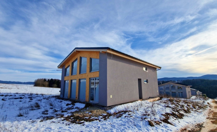 Únik z mesta, kde sa moderná architektúra stretáva s divokou prírodou? - fotografia 3