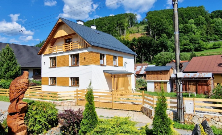 Dom pre veľké skupiny, ktorý zarába. Mýto – Nízke Tatry - fotografia 1