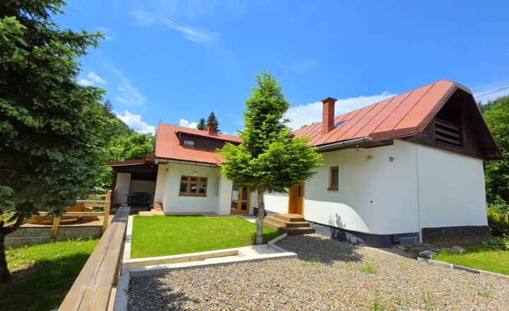 4‑izbový dom po kompletnej rekonštrukcii Bystrá Nízke Tatry - fotografia 1